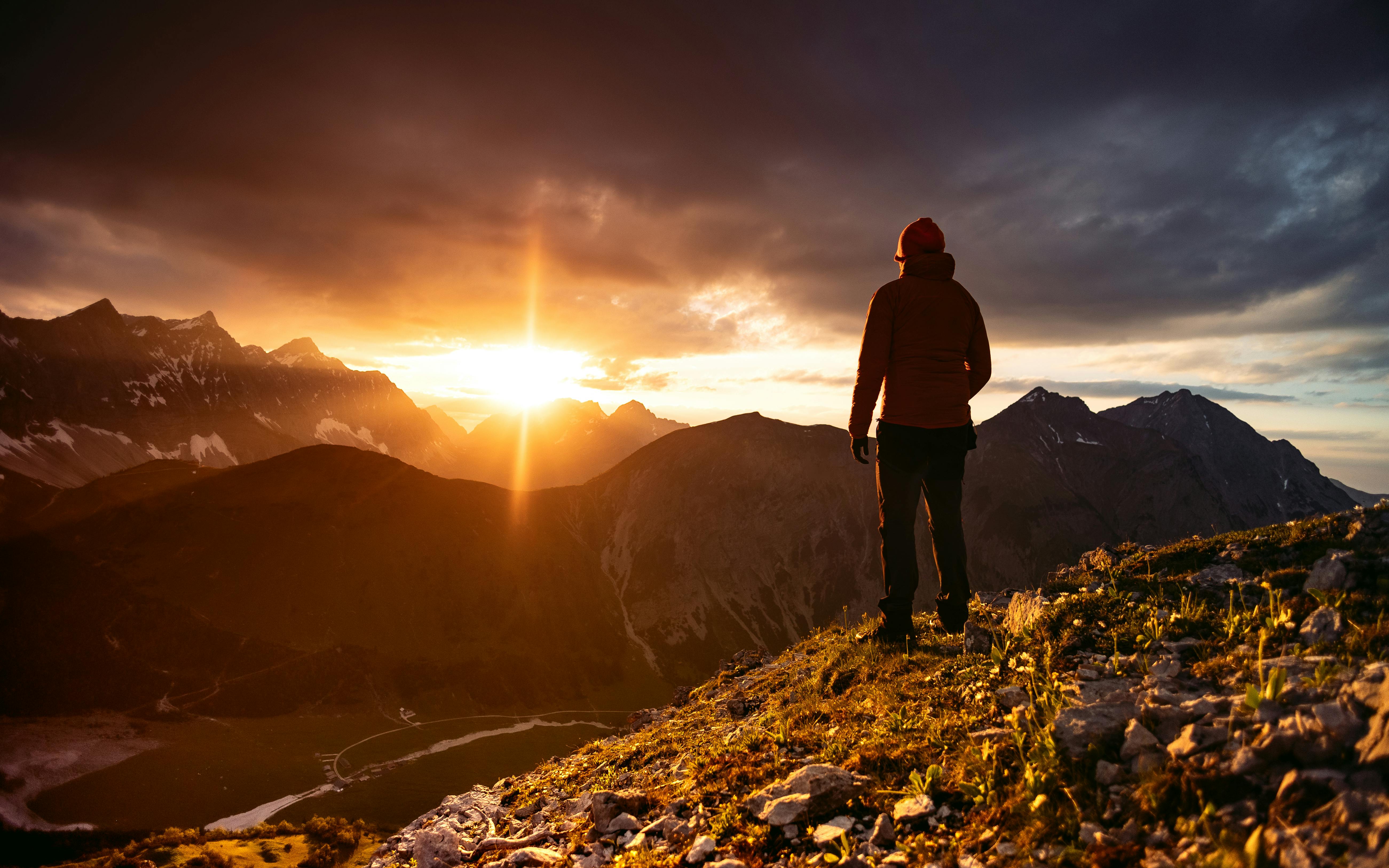 10 Bucket List Adventures to Awaken Your Wild Side